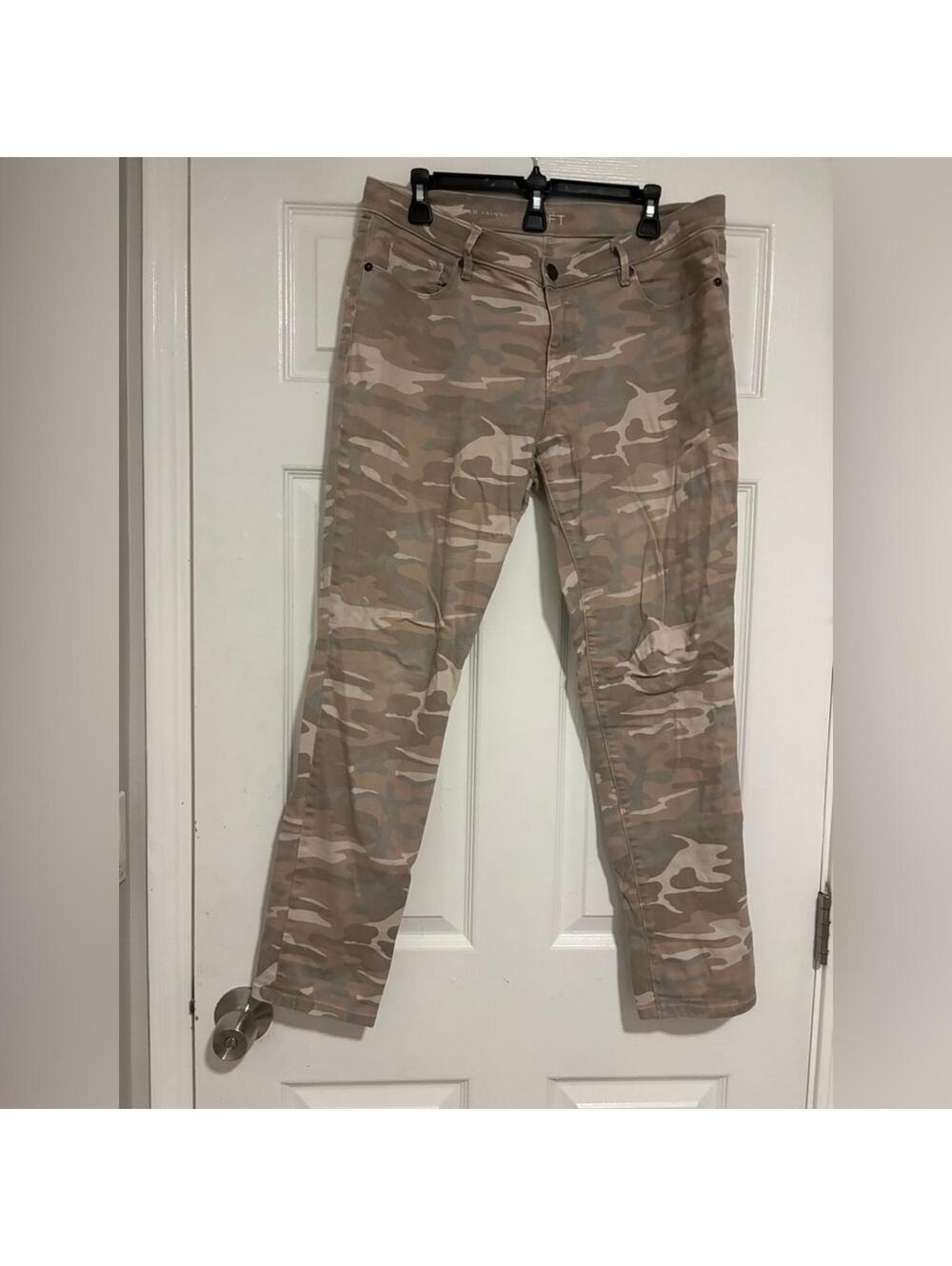 LOFT Camouflage Pants in Tan and Gray